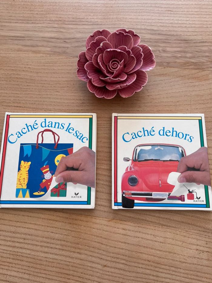 Deux petits lits caché