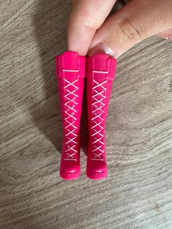 Chaussures poupée