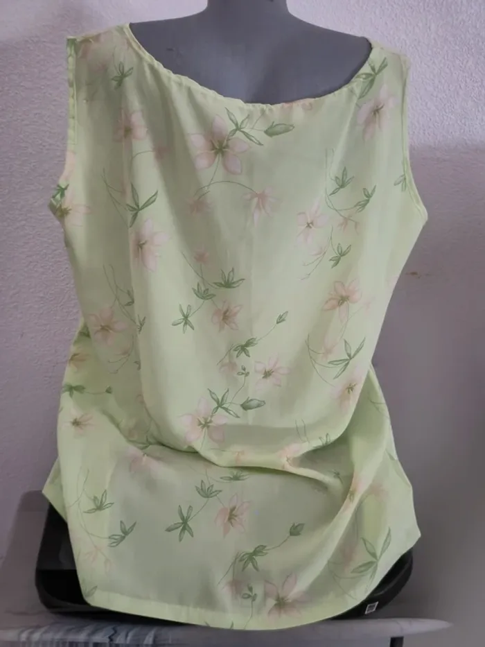 Blouse sans manches vintage en excellent état, taille 44 - photo numéro 2