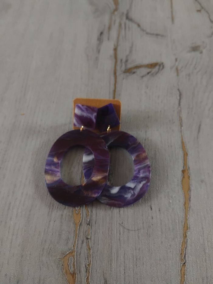 Boucles d'oreilles neuves