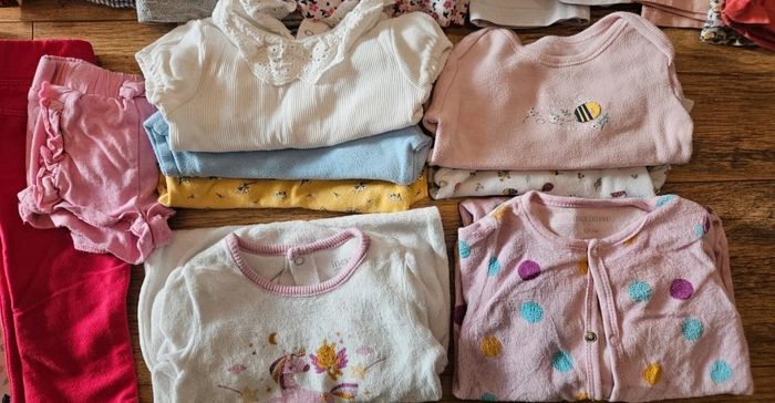 Lot vêtements fille 3 mois - photo numéro 4