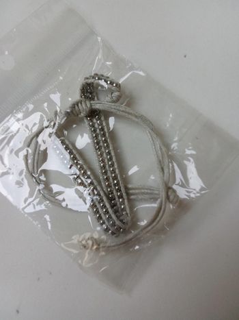 Petit bracelet gris mignon - neuf 🔄