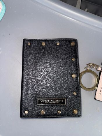 Pochette passeport Victoria’s Secret