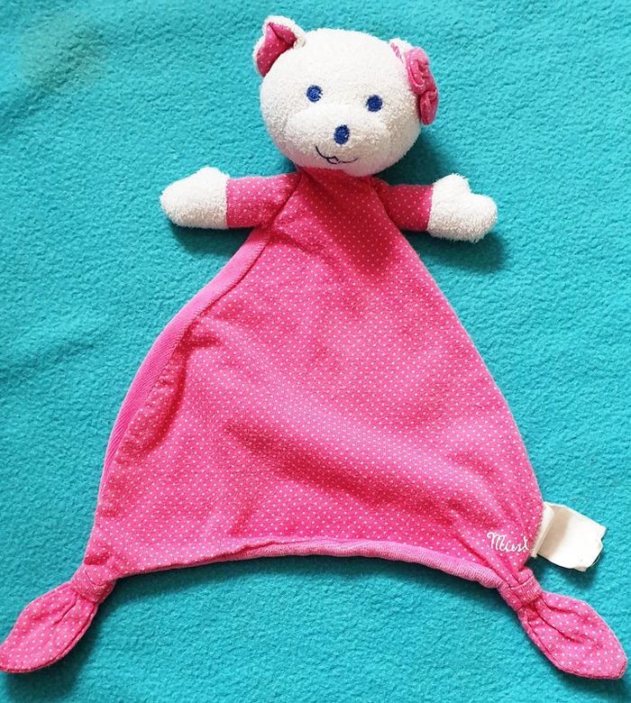 DOUDOU PLAT ROSE A POIS OURS - MUSTI