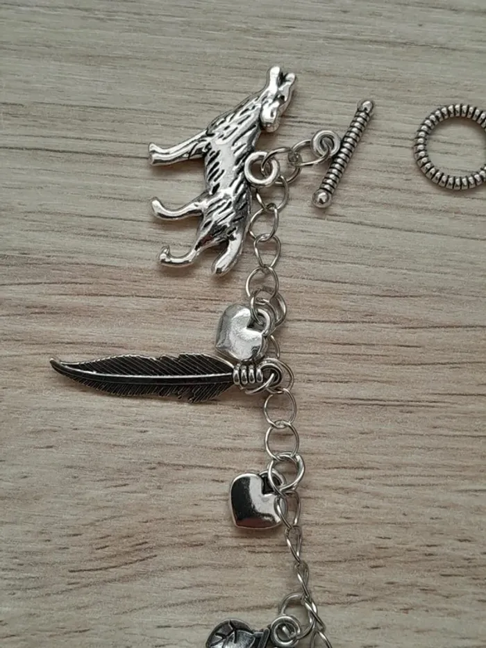 Bracelet à breloques inspiré de la Saga Twilight - photo numéro 2