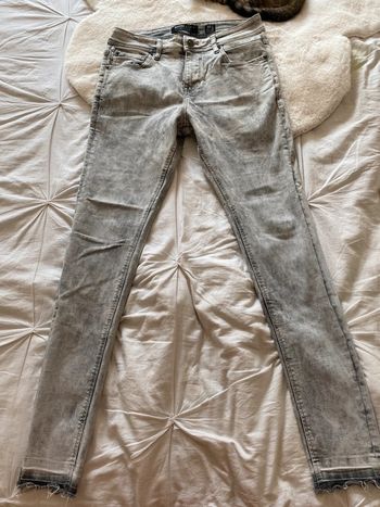 Jean super skinny Bershka taille 38