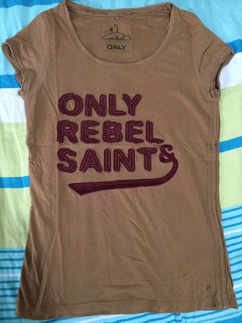 tee shirt marron