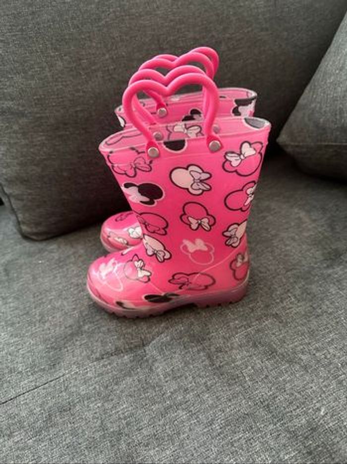 Chaussures petite fille Minnie taille 24 - photo numéro 3