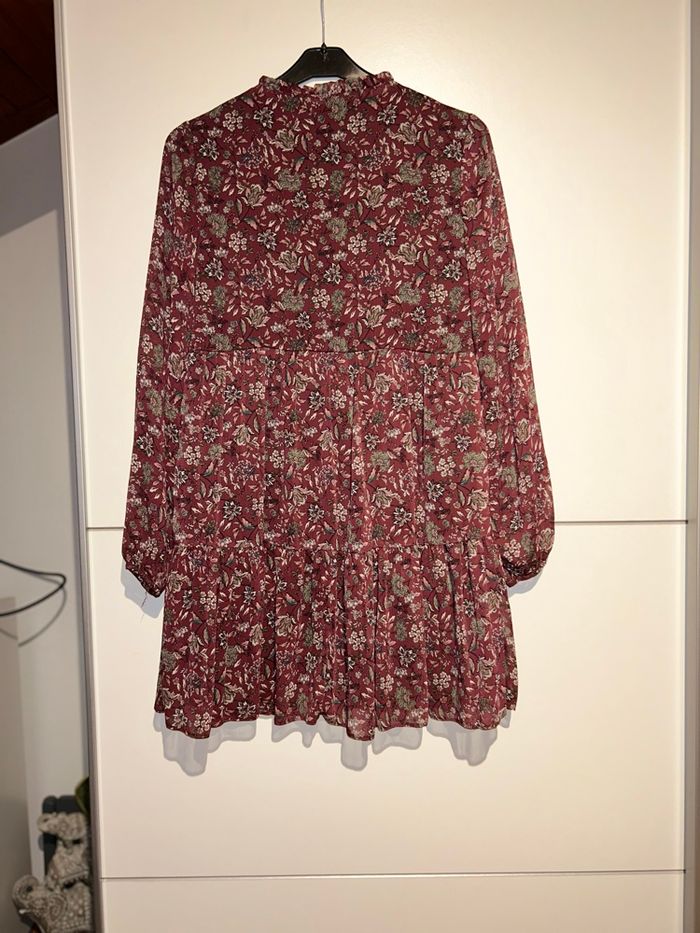Robe bordeaux à fleurs Primark – taille 38 – neuve sans étiquette - photo numéro 3