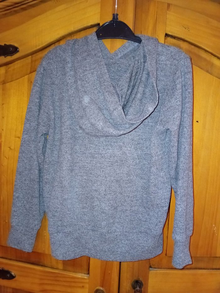Pull leger 5ans - photo numéro 2