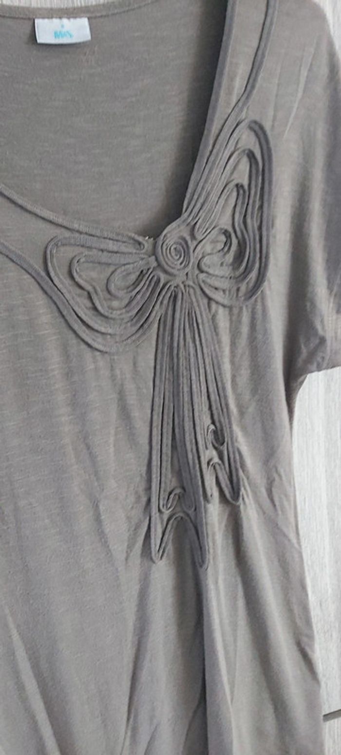 Magnifique t-shirt gris avec nœud taille S - photo numéro 4