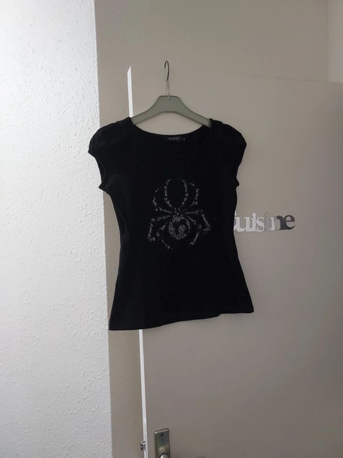 Lot de 2 tee-shirts et pantacourt fille 14 ans