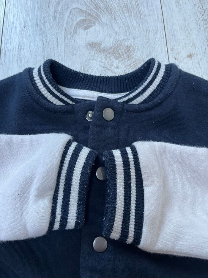 Veste marine crème à boutons  Kiabi  taille 3 ans - photo numéro 6