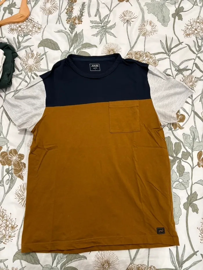 Tee shirt tricolor