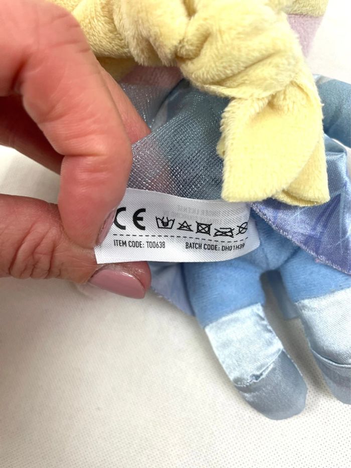 Peluche Disney Princesse Elsa la reine des neiges 2 - photo numéro 7