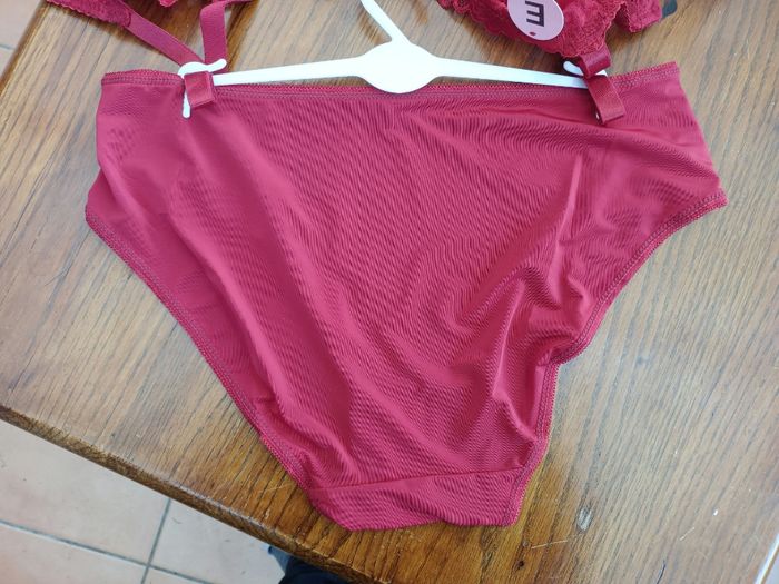 Ensemble lingerie - photo numéro 4