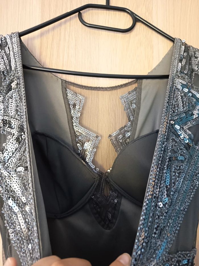 Robe habillé grise argentée en sequins / paillettes - Taille S 36 - photo numéro 6