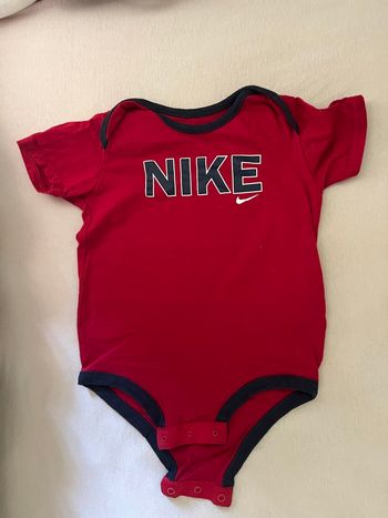 Body Nike 12 mois 