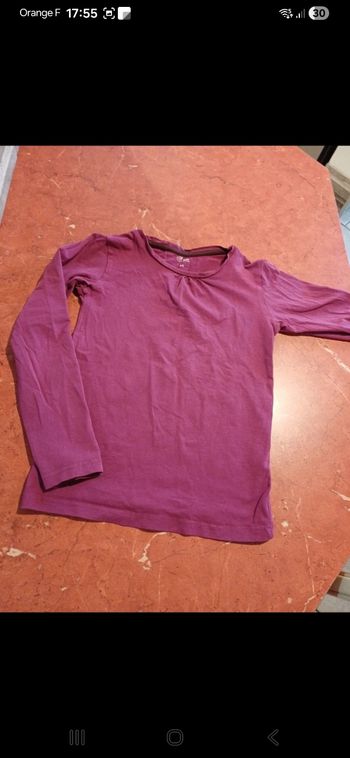 T.shirt fille taille 8 ans