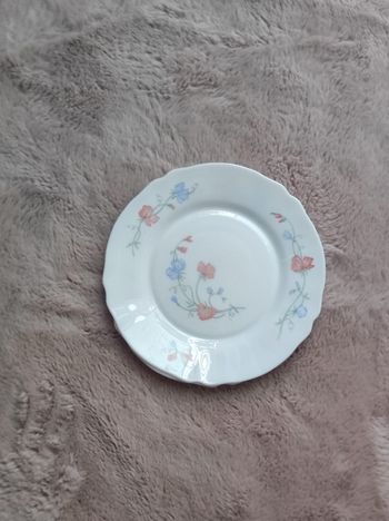 Assiettes décor Fleurie