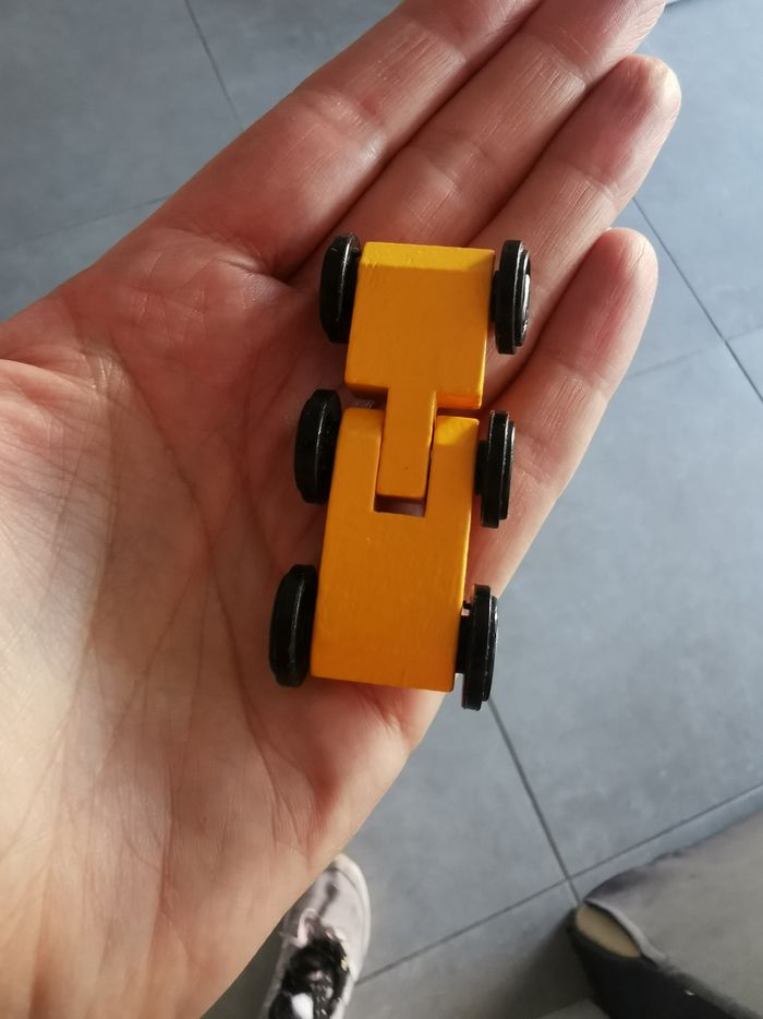 Tour a cascade en bois avec ses deux voitures - photo numéro 4