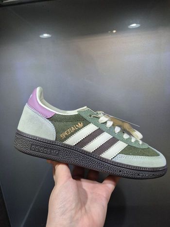 Basket femme Adidas spezial Handball