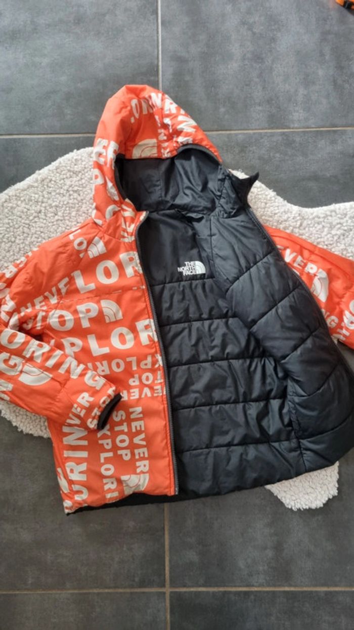 Blouson réversible  The North Face M 10 ans authentique noir / orange tbe - photo numéro 2