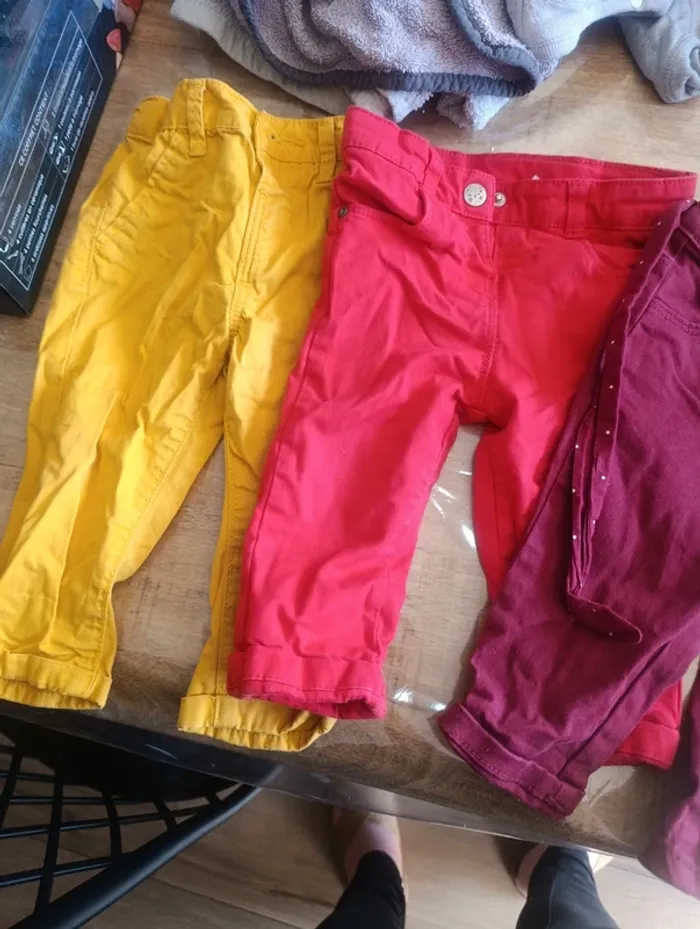 Lot pantalon fille 9 mois - photo numéro 2