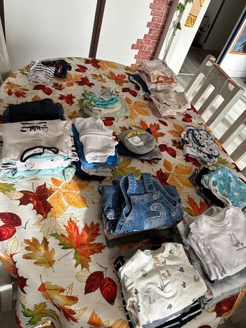 Lot de 30 articles , Taille 6 mois