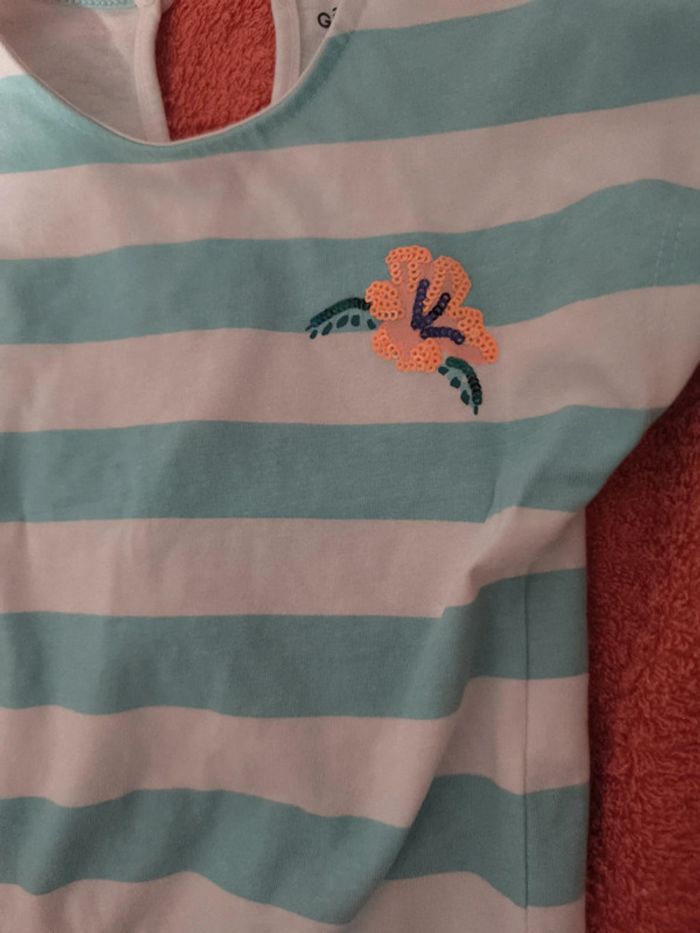 T-shirt manches courtes bébé fille 12 mois Gémo très bon état - photo numéro 2