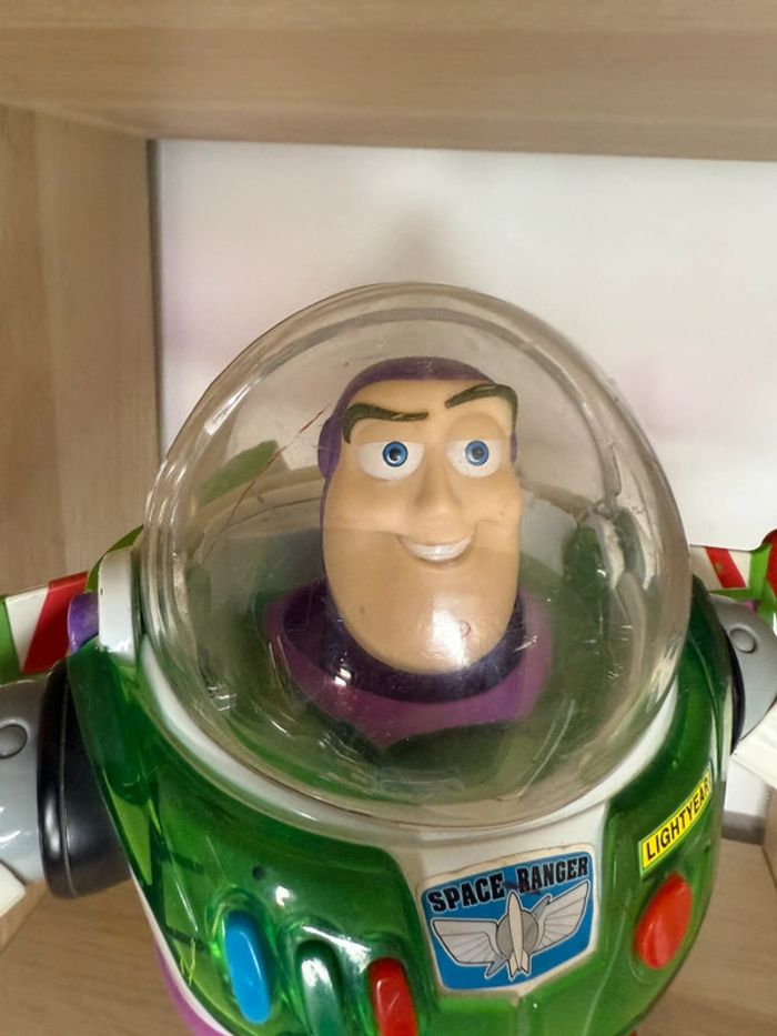 Figurine buzz l’éclair Disney Pixar - photo numéro 4