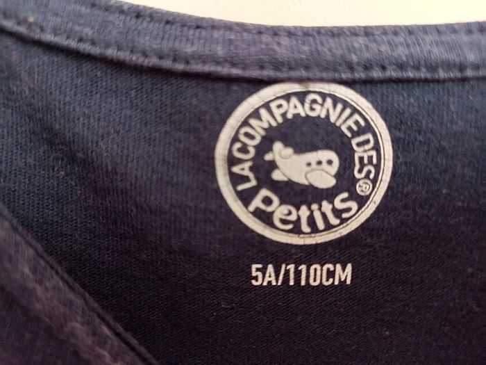 Haut manches longues LCDP fille bleu marine fleuri en 5 ans - photo numéro 5