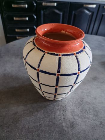 Vase à carreaux