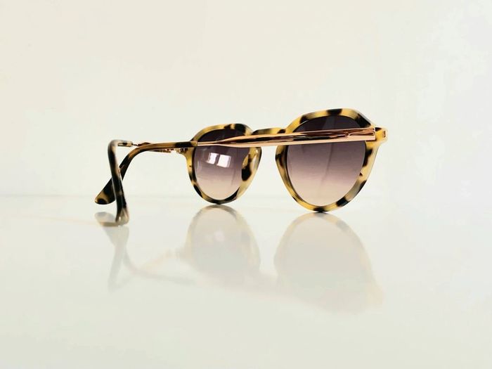 Lunette de soleil mixte léopard et dorée uvprotection catégorie 3 - photo numéro 2