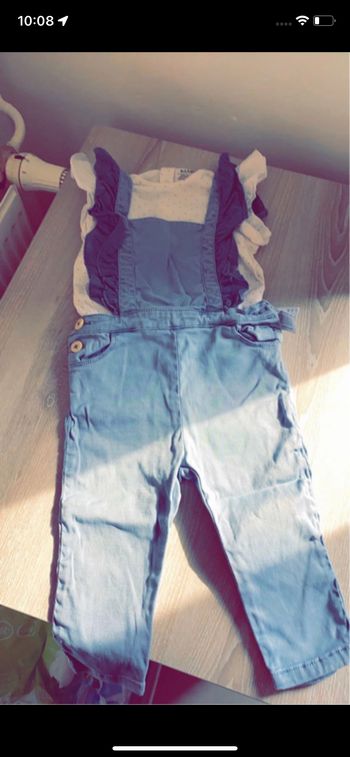 Salopette Zara et t-shirt