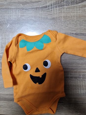 Pyjama et body 1 mois