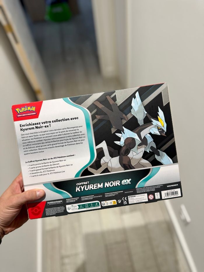 [NEUF] Coffre Pokémon Kyurem ex Noir - photo numéro 3