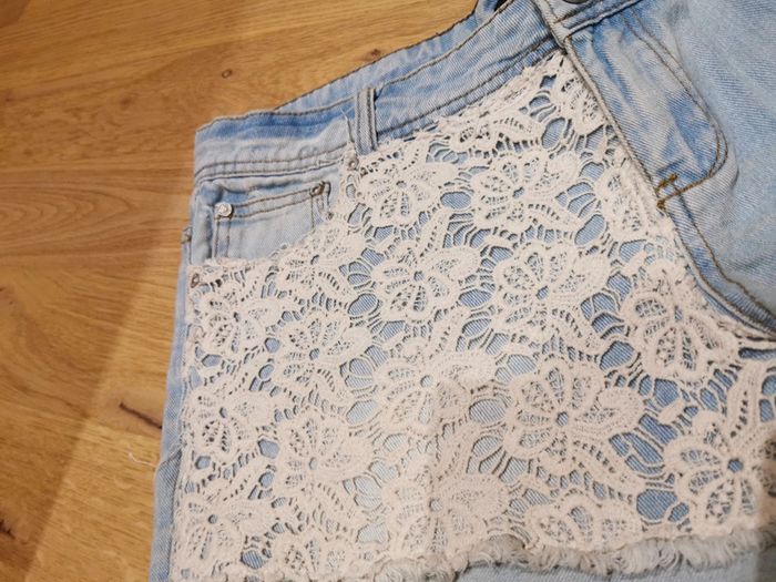 Short en jean dentelle - photo numéro 2