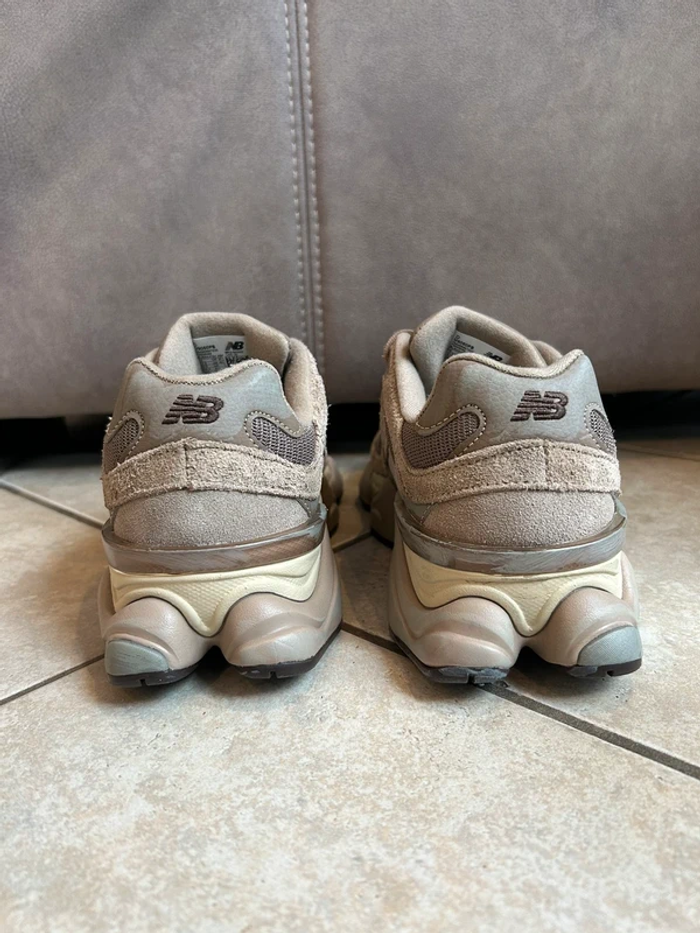 Baskets New Balance 9060 taille 38 - photo numéro 2