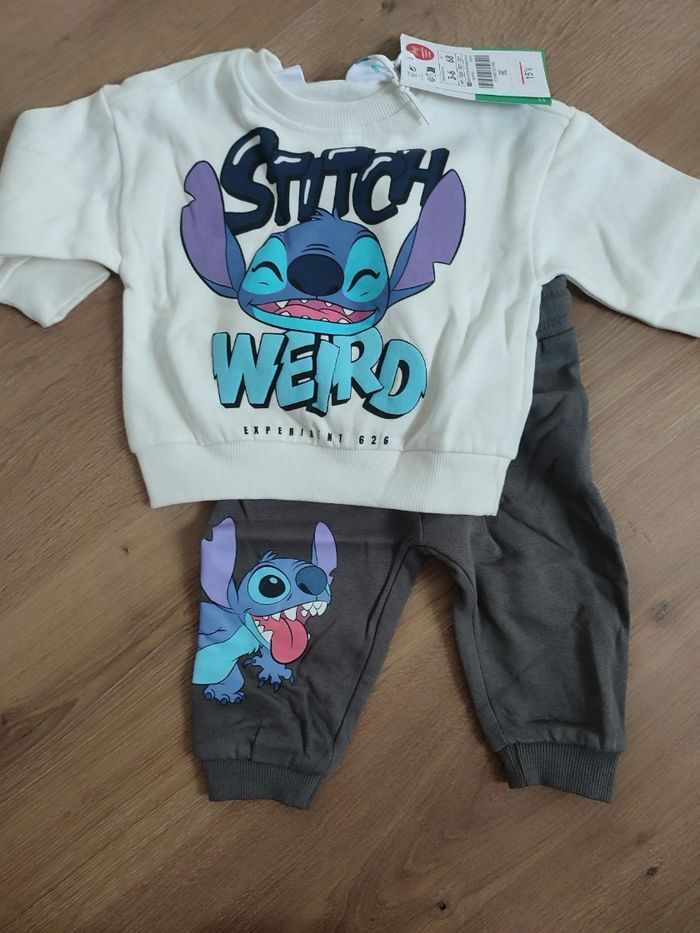 Ensemble survêtement stitch bébé 6 mois avec étiquette