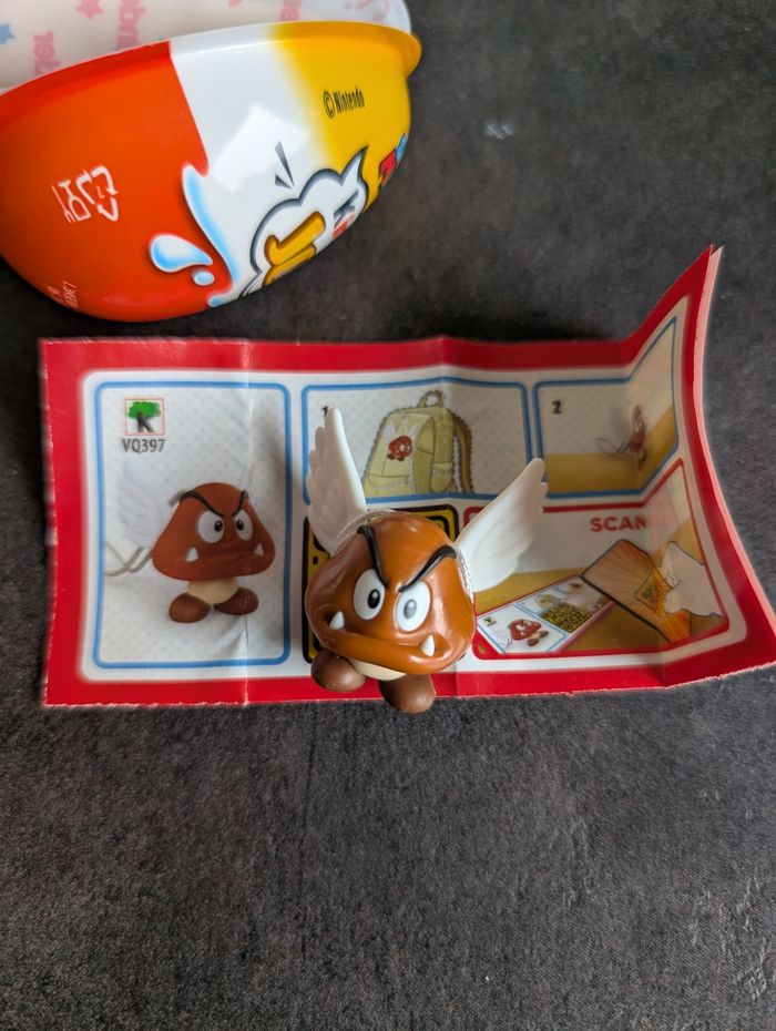 Kinder joy Mario Goomba - photo numéro 3