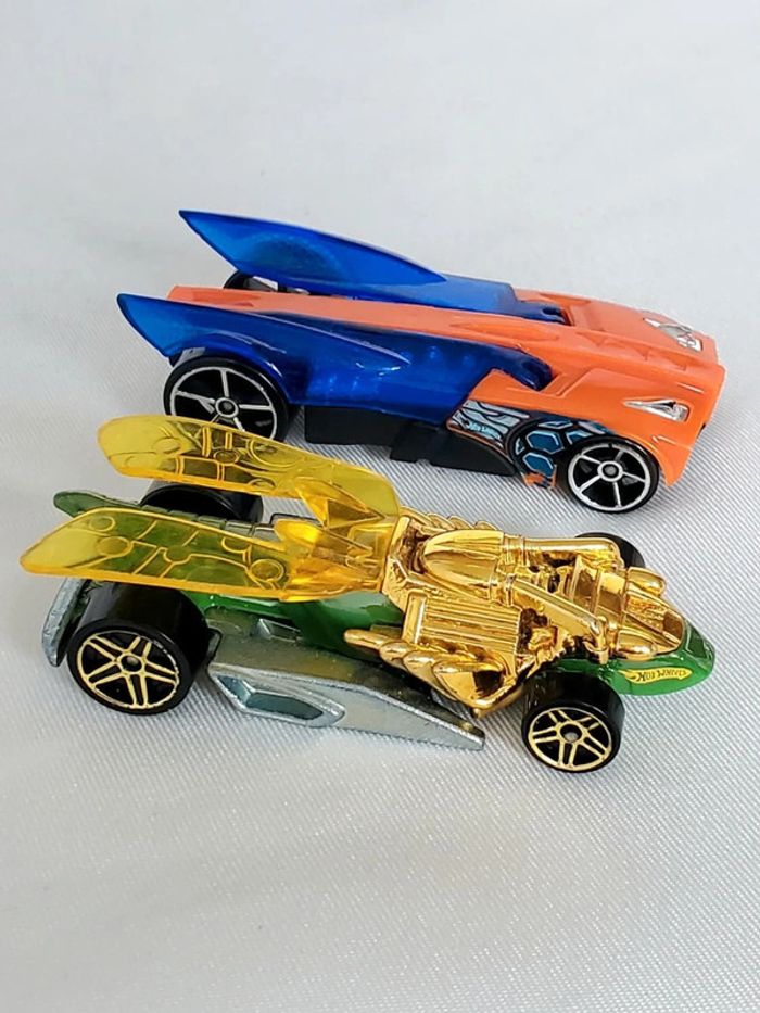 2 Hot wheels Buzz Bomb + Draggin' Tall