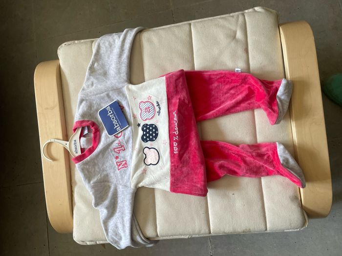 Pyjama Dors-bien NEUF jamais utilisé Marque Absorba 23-24 mois taille 96 Valeur magasins 19€ vendu 7€ - photo numéro 2