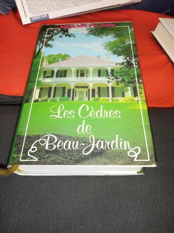 Les cèdres de beau jardin