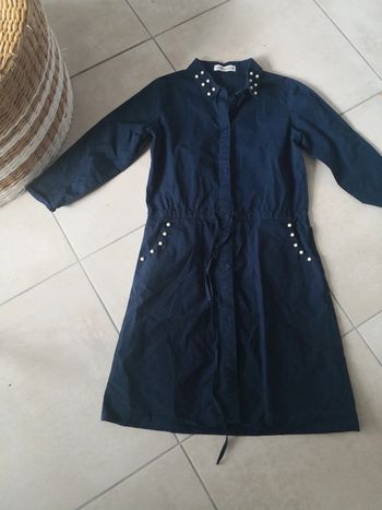 Jolie robe 10 ans mi saison très bon état marine