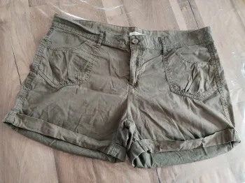 Short femme taille 42 camaïeu