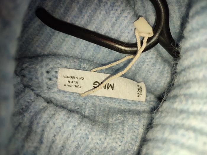 Pull col roulé bleu clair - photo numéro 3