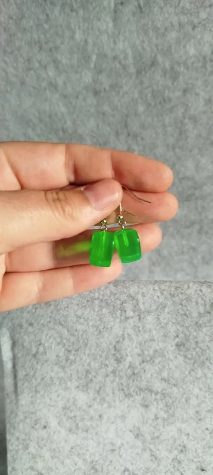 🍄 Boucles d’oreilles ▪ cœur vert translucide fantaisie - photo numéro 3