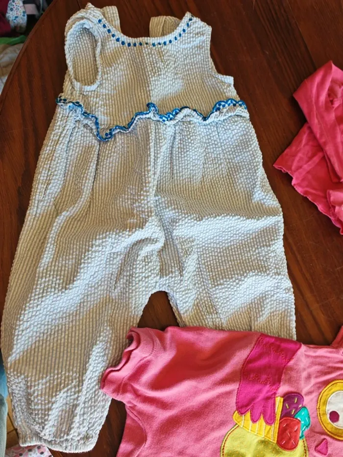 Lot n°13: vêtement bébé 12 mois - photo numéro 3
