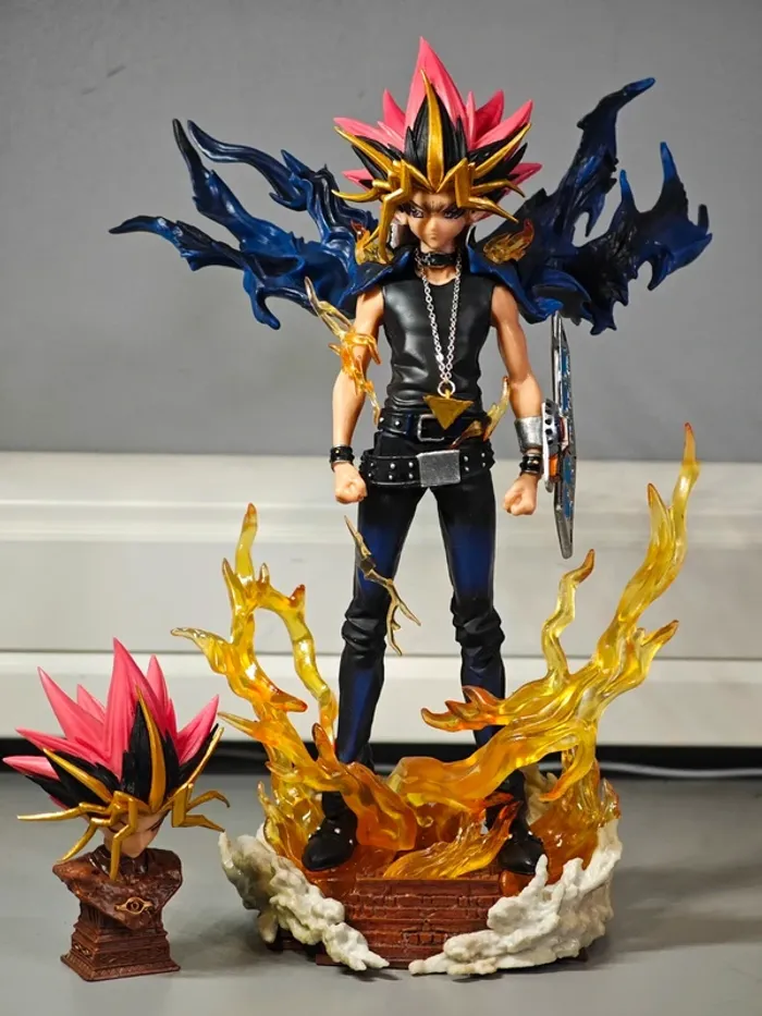 Figurine Yu-Gi-Oh : Yami Yugi 27cm neuve sans boîte
